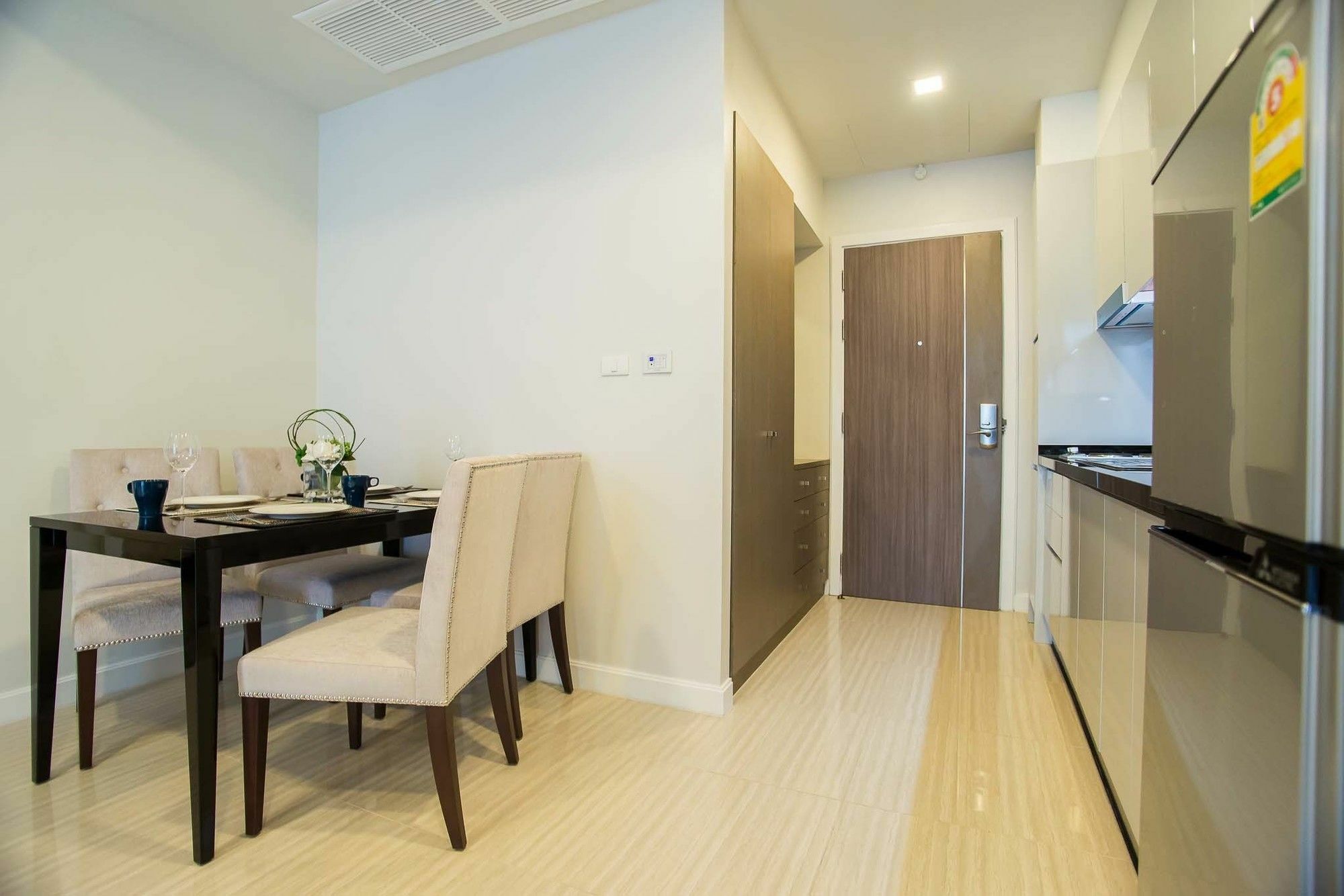 Metropolis Suites Bangkok, Tapestry Collection By Hilton מראה חיצוני תמונה