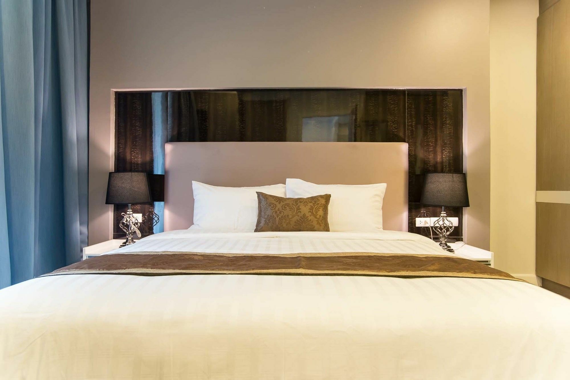 Metropolis Suites Bangkok, Tapestry Collection By Hilton מראה חיצוני תמונה